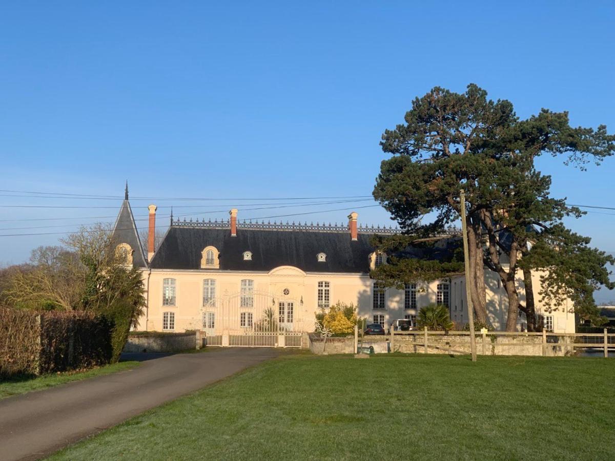 Les Douves Duplex 5 Personnes Lumineux Avec Jardin Et Terrasse Amenagee , Vue Sur Chateau A 5Mn De La Mer, Proche Omaha Beach Et Bayeux Commes 外观 照片
